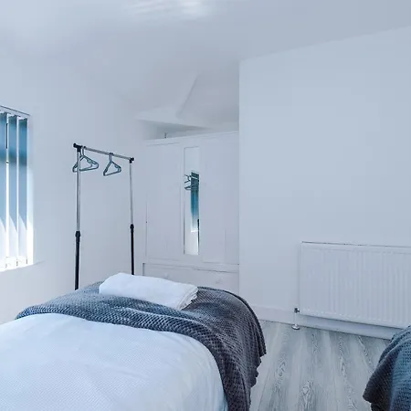 Broughton Haven - 5br House With Spacious Parking Skipton