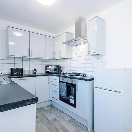 Broughton Haven - 5br House With Spacious Parking